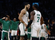 九游娱乐官方网站-包含步行者队员多点开花击败对手赢得赛季首胜的词条