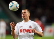 九游娱乐官方-法比尼奥中场统治力尽显，莱比锡红牛力克勒沃库森打破不败金身