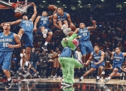 九游娱乐网页-这是一篇结合了体育竞技、个人英雄主义与戏剧性翻盘元素的故事。为了突出唯一性，我将故事背景设定在一个虚构的、充满魔幻现实主义色彩的生死战中，让关键词的碰撞产生奇妙的化学反应