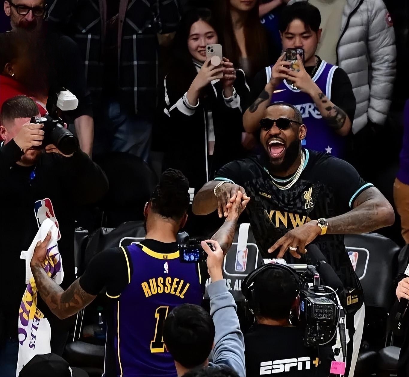 雄鹿B队强势勇士B队，拉塞尔制霸全场的简单介绍