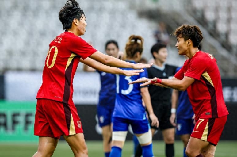 亚冠赛场上演惊心动魄的对抗与竞争 亚冠赛场上演惊心动魄的对抗与竞争