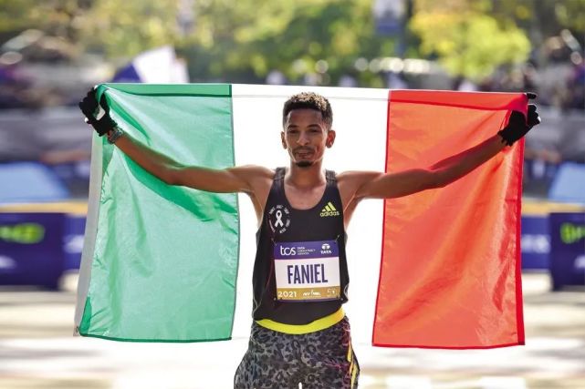 非洲游泳选手获得银牌,速度突破 非洲游泳选手获得银牌,速度突破