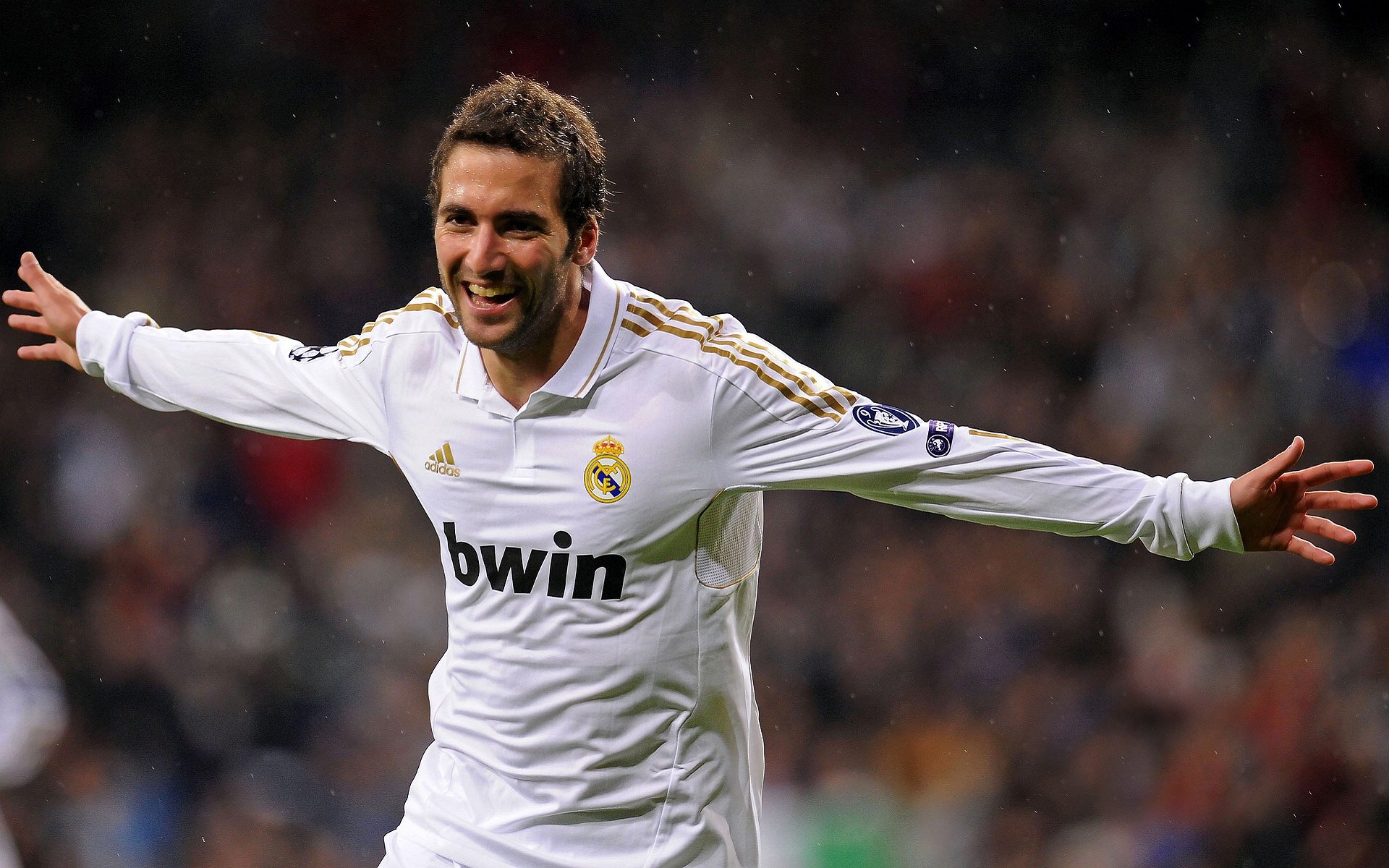 圣西罗的征服之夜,戈麦斯导演,红黑军团碾压巴黎的战术交响曲