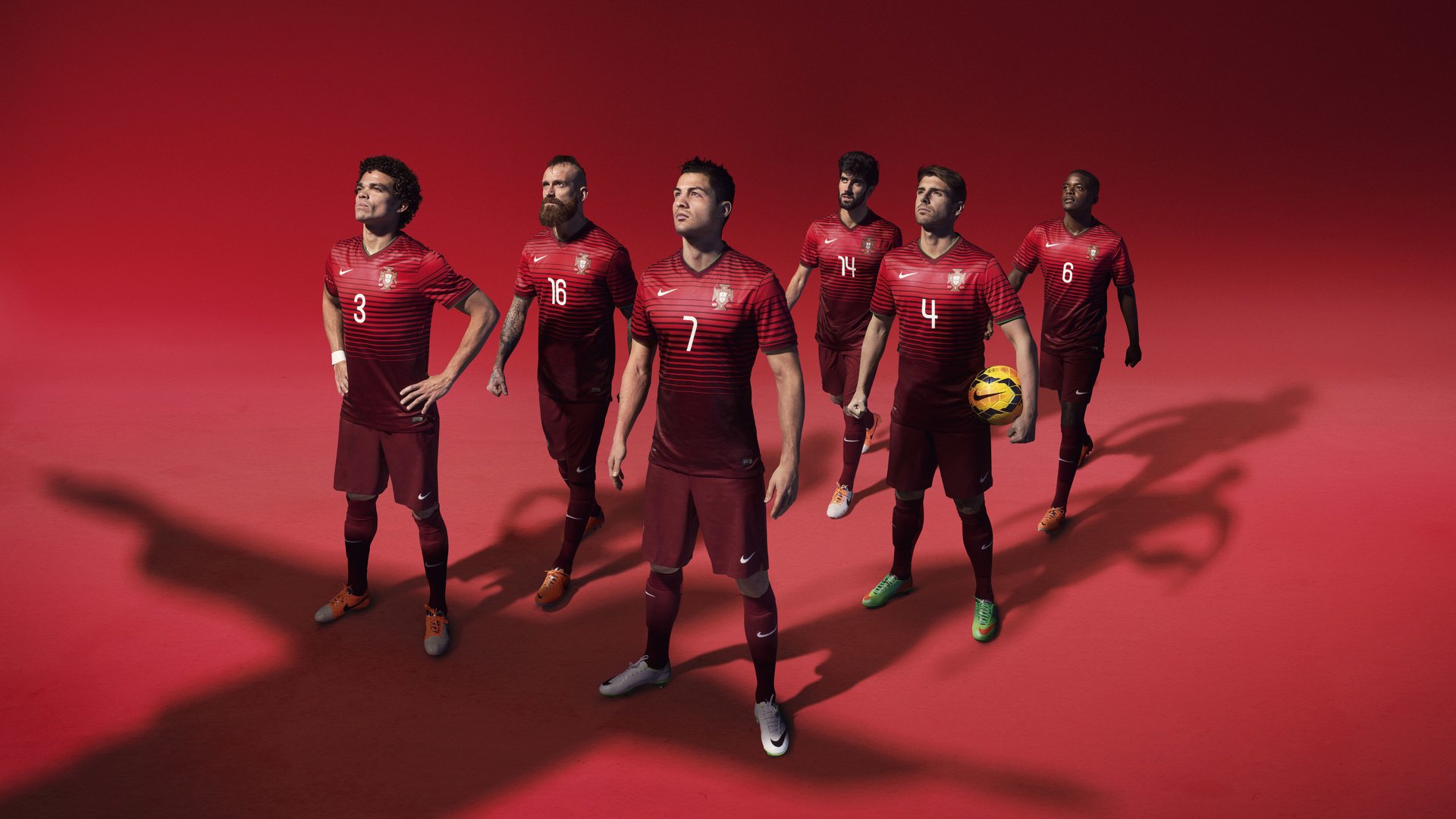 绿茵场与乒乓台的双重奏，葡萄牙横扫德国，樊振东状态火热预示体坛新格局