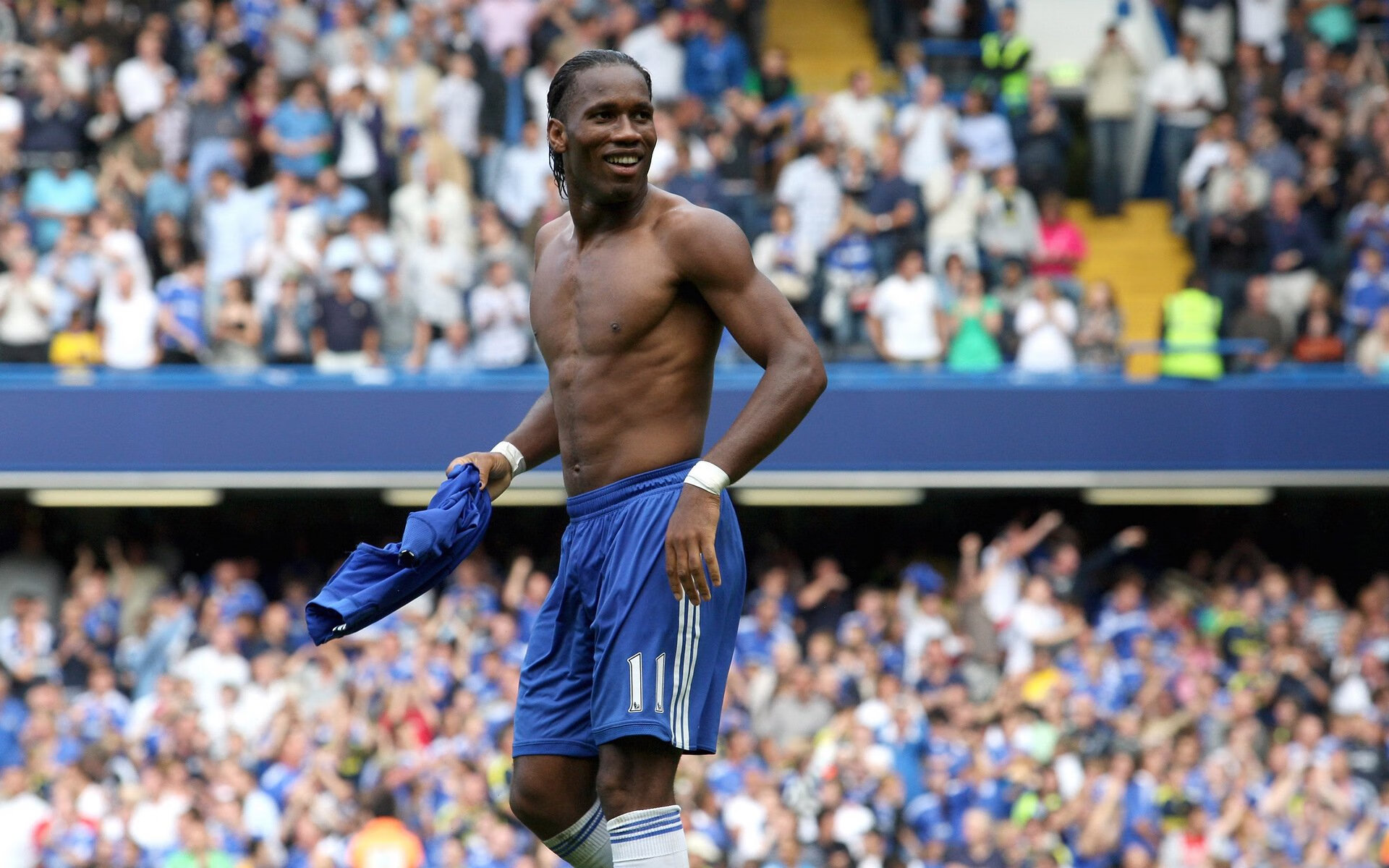 塞维利亚横扫中国，若日尼奥点燃赛场，一场跨越东西方的足球美学革命